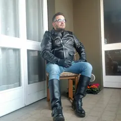 titano_leather